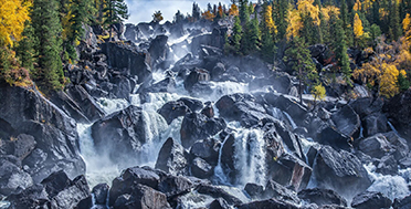 Водопад Учар в сентябре, осенний Алтай